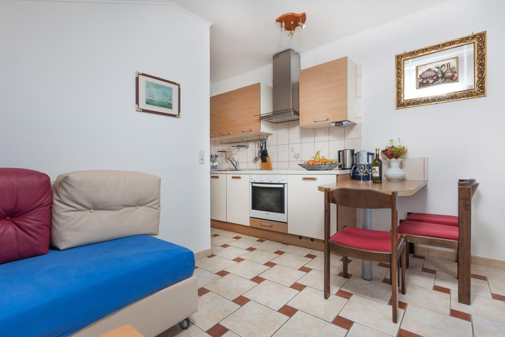 Apartments Villa-Passat Porec Bagian luar foto