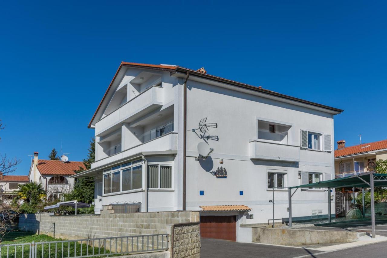 Apartments Villa-Passat Porec Bagian luar foto