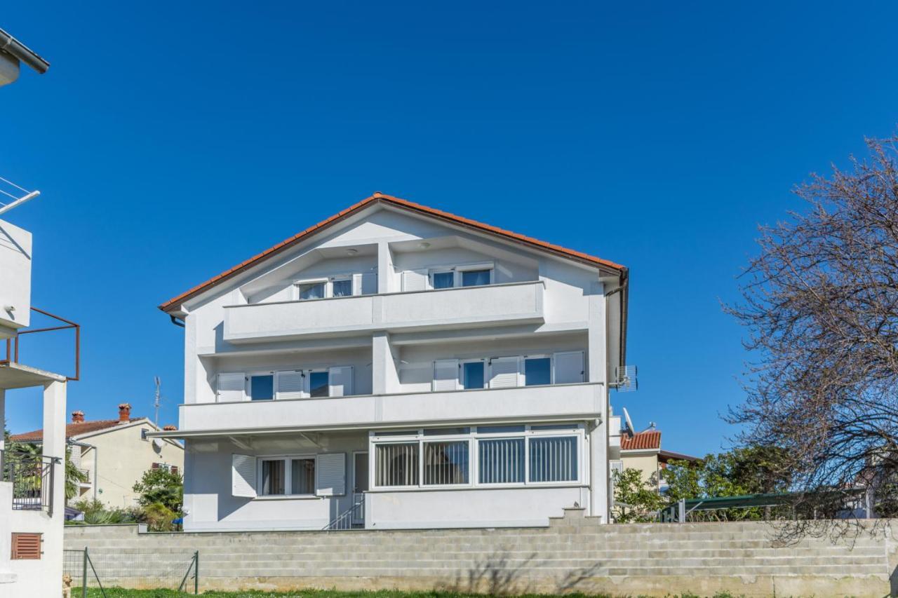 Apartments Villa-Passat Porec Bagian luar foto